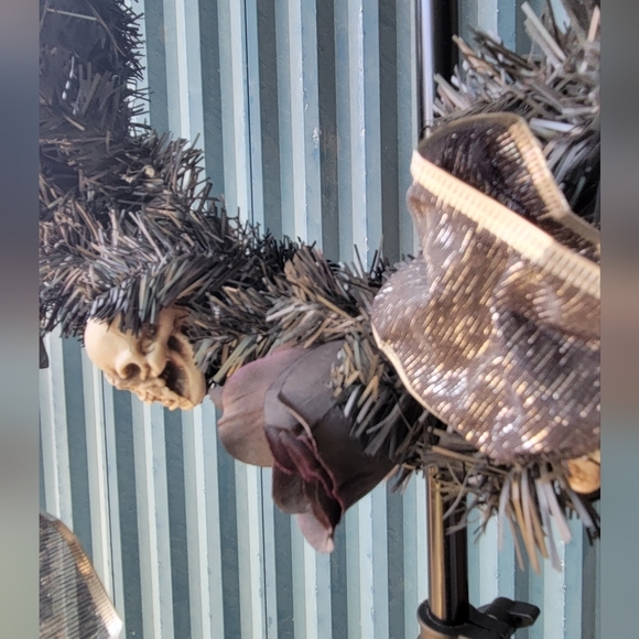 Skull Wreath Handmade Door Hanging Table  Halloween Goth Decorations 15 inches - Picture 3 of 5